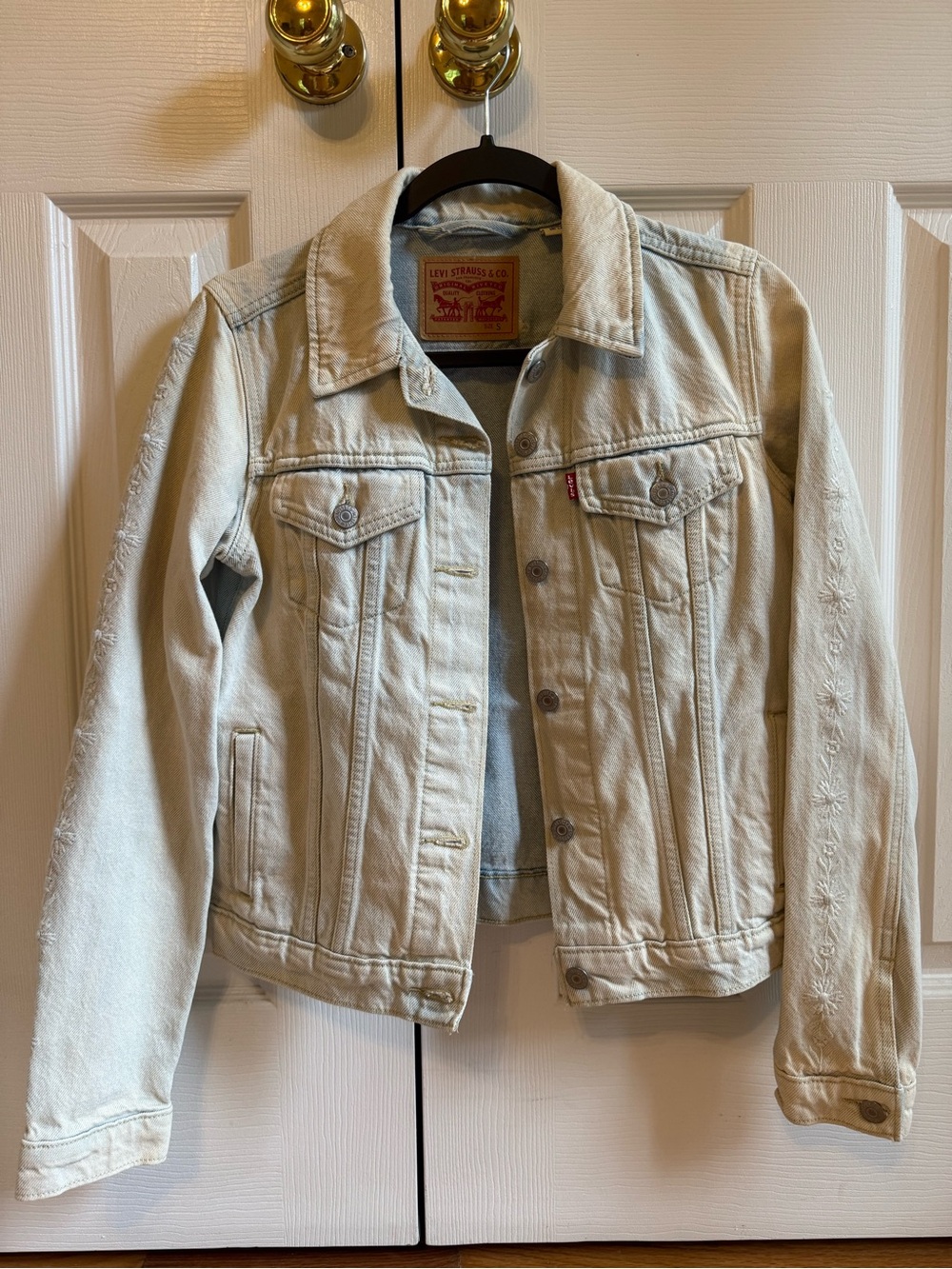 Levi's Light Wash Denim Jacket - Small